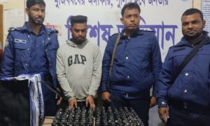 লালমনিরহাটে ১২৮ বোতল ফেনসিডিলসহ আটক-১