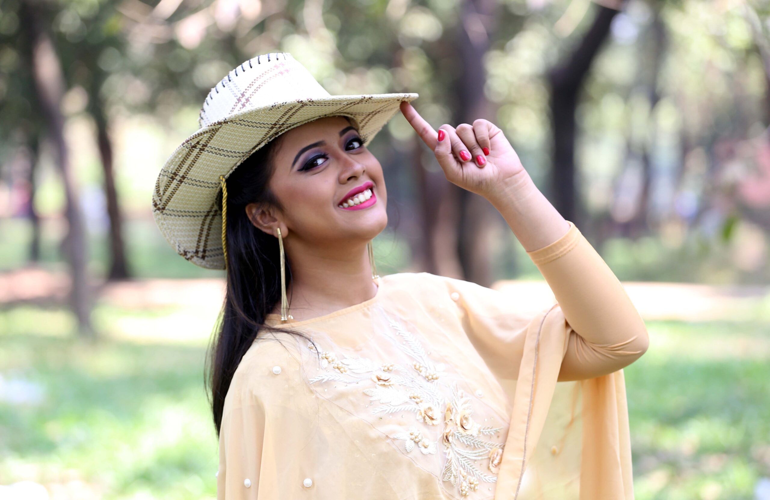 ঐশীর ‘দুই কূলে সুলতান’