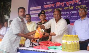 অসাধু ব্যবসায়ীদের লাগাম টানতে চায় বানিজ্যমন্ত্রী