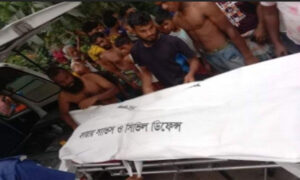 কালীগঞ্জে পাইপ বোঝাই ট্রাক উল্টে গিয়ে নিহত ১, আহত ৪