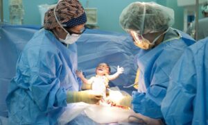 অর্থলোভী ডাঃ এর অবহেলা ও অতি মুনাফার আকাঙ্খাঃ সিজার ডেলিভারি এখন মহামারি