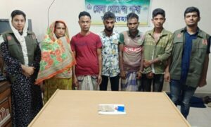 জয়পুরহাটে হিরোইন ও ইয়াবাসহ পাঁচ মাদক বিক্রেতা গ্রেফতার