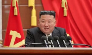 পুতিনের ‘হাত ধরে থাকা’ প্রতিশ্রুতি কিমের