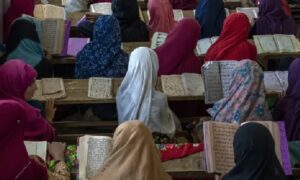 আফগানিস্তানে প্রায় ৮০ মেয়ে শিশুকে বিষপ্রয়োগ