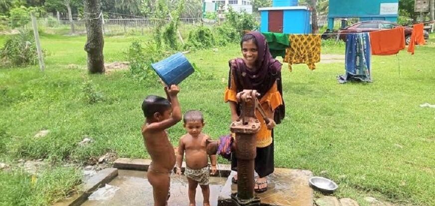 দাকোপ উপজেলায় প্রচন্ড তাপদাহ ও লোডশেডিংয়ে জনজীবন অতিষ্ঠ