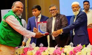 তামাক নিয়ন্ত্রণ কার্যক্রমে অবদানের জন্য সন্মাননা স্বারক পেলেন স্যানিটারী ইন্সপেক্টর আল-আমিন
