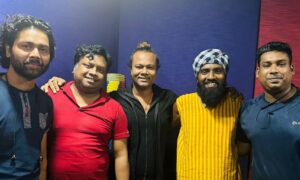 ভিন্ন প্যাটার্নের গান গাইলেন রাজু মন্ডল