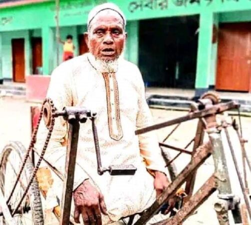 ভিক্ষের টাকায় হজে যাচ্ছেন লালমনিরহাটের কফিল উদ্দিন