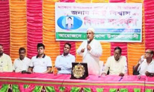 খুলনার দাকোপে বিদায়ী নির্বাহী অফিসার ভালোবাসায় সিক্ত হলেন