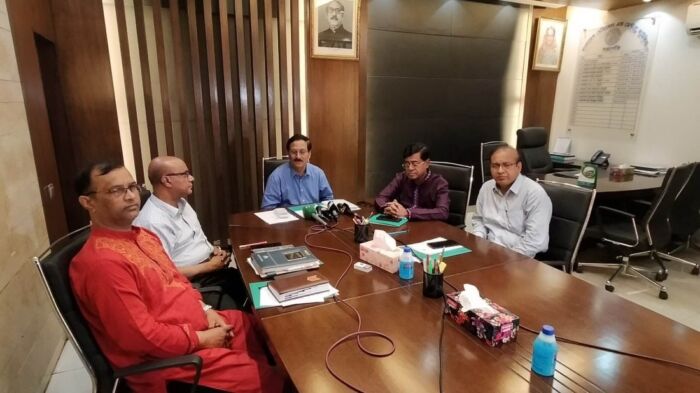 রোগীদের নিয়ে চিকিৎসকদের ফেসবুক লাইভ সম্পূর্ণ অনৈতিক: বিএমডিসি