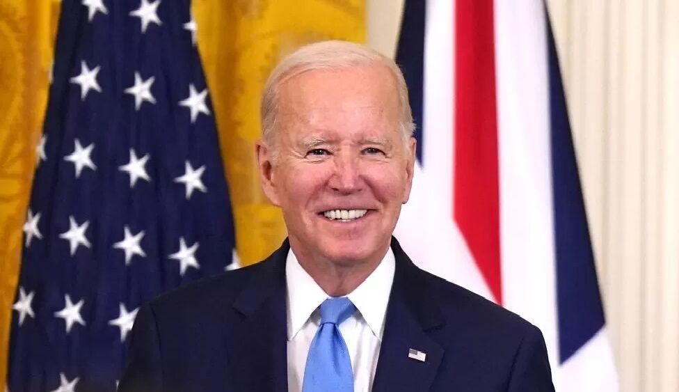 বাইডেনের দাঁতে ব্যাথা, হবে রুট ক্যানাল