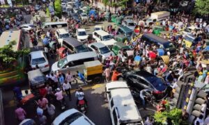 পাল্টাপাল্টি পদযাত্রা–শোভাযাত্রায় চরম জনভোগান্তি