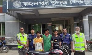 গোমস্তাপুরে চোরাই মোটরসাইকেল উদ্ধার: গ্রেফতার ৩