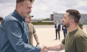 স্নেক আইল্যান্ড পরিদর্শনে জেলেনস্কি