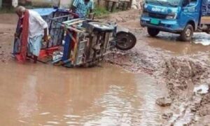 কুমিল্লার শহীদনগর-চরগোয়ালী রাস্তা যেন মরন ফাঁদ