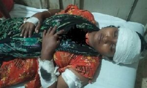 লালমনিরহাটে রিক্সাওয়ালার স্ত্রীকে কুপ্রস্তাব: রাজি না হওয়ায় কুপিয়ে হত্যার চেষ্টা