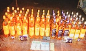 ৫৯ বোতল বিদেশি মদসহ আটক-১, পলাতক-১