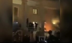 বাগদাদের সুইডিশ দূতাবাসে হামলা, আগুন