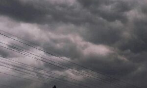 খুলনাসহ ৮ অঞ্চলে ঝড়ো হাওয়া বয়ে যেতে পারে