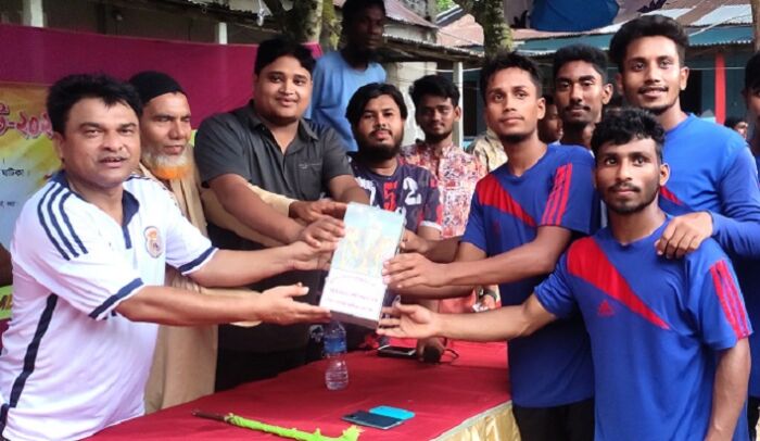 ধুনটে ফুটবল টুর্ণামেন্টের ফাইনাল খেলা অনুষ্ঠিত