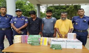 শেরপুরে ভারতীয় নানা সামগ্রী জব্দ, আটক তিন কারবারি