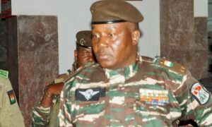 ফরাসি দূতকে নাইজার ছাড়তে ৪৮ ঘণ্টার আল্টিমেটার জান্তার