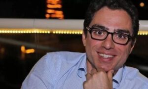 ইরানে মুক্ত মার্কিন নাগরিক, ছাড় হবে দ. কোরিয়ায় জব্দ অর্থ