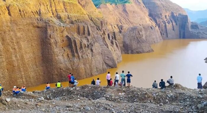 মিয়ানমারের একটি খনিতে ভূমিধসে ২৫ জনের মৃত্যু এবং ১৪ জন নিখোঁজ