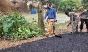 নন্দীগ্রামে ভাটরা ইউনিয়নের দুই সড়কের  কার্পেটিং কাজ  সম্পন্ন