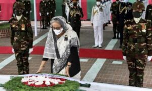 বঙ্গবন্ধুর সমাধি টুঙ্গিপাড়ায়  শ্রদ্ধা নিবেদন করেছেন প্রধানমন্ত্রী