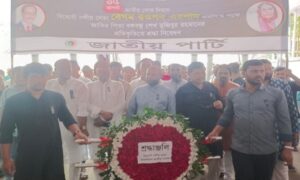 বঙ্গবন্ধুর প্রতিকৃতিতে রওশন অনুসারীদের শ্রদ্ধা