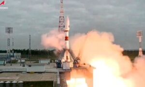 ৫০ বছরে প্রথম চাঁদে মহাকাশযান পাঠালো রাশিয়া