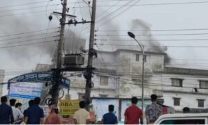 চট্টগ্রামের ইপিজেডে সোয়েটার ফ্যাক্টরীতে ভয়াবহ অগ্নিকান্ড!