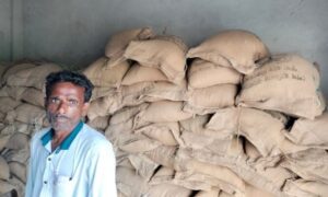 শেরপুরে সরকারি চাল উদ্ধার, দুইদিন পর থানায় অভিযোগ