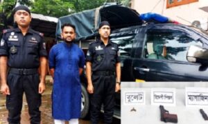 কুমিল্লায় অস্ত্রসহ যুবক গ্রেফতার