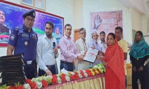 হাতীবান্ধায় ৫৭টি গৃহহীন পরিবার পেল বসত বাড়ি