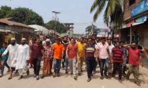 কেন্দুয়া বাজারে বাড়ছে চুরি-চাঁদাবাজি, প্রতিবাদে ব্যবসায়ীদের ধর্মঘট