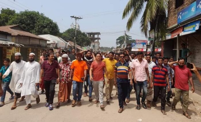কেন্দুয়া বাজারে বাড়ছে চুরি-চাঁদাবাজি, প্রতিবাদে ব্যবসায়ীদের ধর্মঘট
