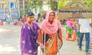 কুড়িগ্রামে মেয়েকে বিদ্যালয় থেকে বের করে দেওয়ায় বিদ্যালয় প্রতিষ্ঠা করলেন মা