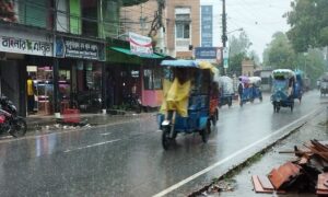 কুড়িগ্রামে বৃষ্টিপাতে, বিপাকে নিম্ন আয়ের মানুষ
