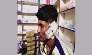 কালীগঞ্জে জামিনে বেরিয়ে বাদীর কান ছিঁড়ে নিলেন ব্যবসায়ী!