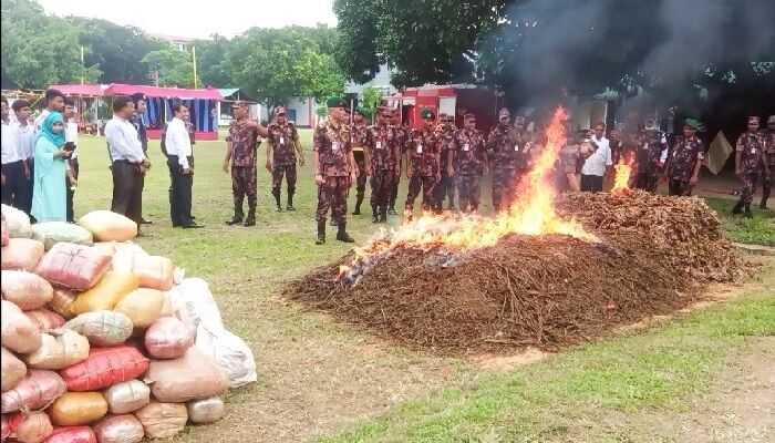 লালমনিরহাটে প্রায় সাড়ে চার কোটি টাকা মাদকদ্রব্য ধ্বংস করল বিজিবি