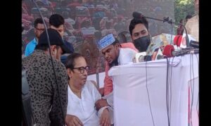 মঞ্চে বক্তব্য দিতে গিয়ে জ্ঞান হারালেন জাকের পার্টির চেয়ারম্যান আমির ফয়সাল