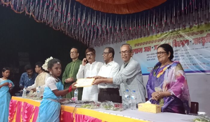 ঠাকুরগাঁওয়ে শিল্পলোক একাডেমির বার্ষিক সনদপত্র ও সাংস্কৃতিক অনুষ্ঠান