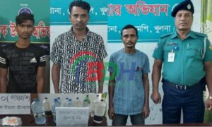 খুলনায় কেএমপি অভিযান মদ ও ইয়াবাসহ মাদক কারবারি গ্রেফতার ৩