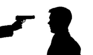 নাটোরে পিস্তল ঠেকিয়ে পেঁয়াজ ব্যবসায়ীর ২ লাখ টাকা ছিনতাই