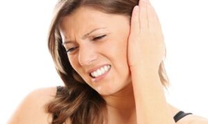 ঘন ঘন কানে ব্যথা? মুখের ক্যান্সারের লক্ষণ হতে পারে