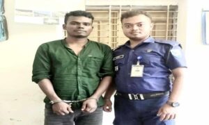 অটো ছিনতাই মামলার ফাঁসির আসামী গ্রেফতার