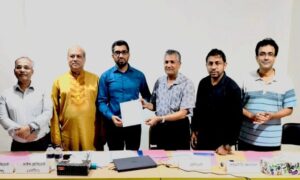 বাংলাদেশ কম্পিউটার সোসাইটির ‘ফেলো অ্যাওয়ার্ড’ পেলেন কেন্দুয়ার ফরহাদ