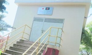 খুলনায় পানির প্লান্ট বন্ধ থাকায় সুপেয় পানি থেকে বঞ্চিত এলাকাবাসী